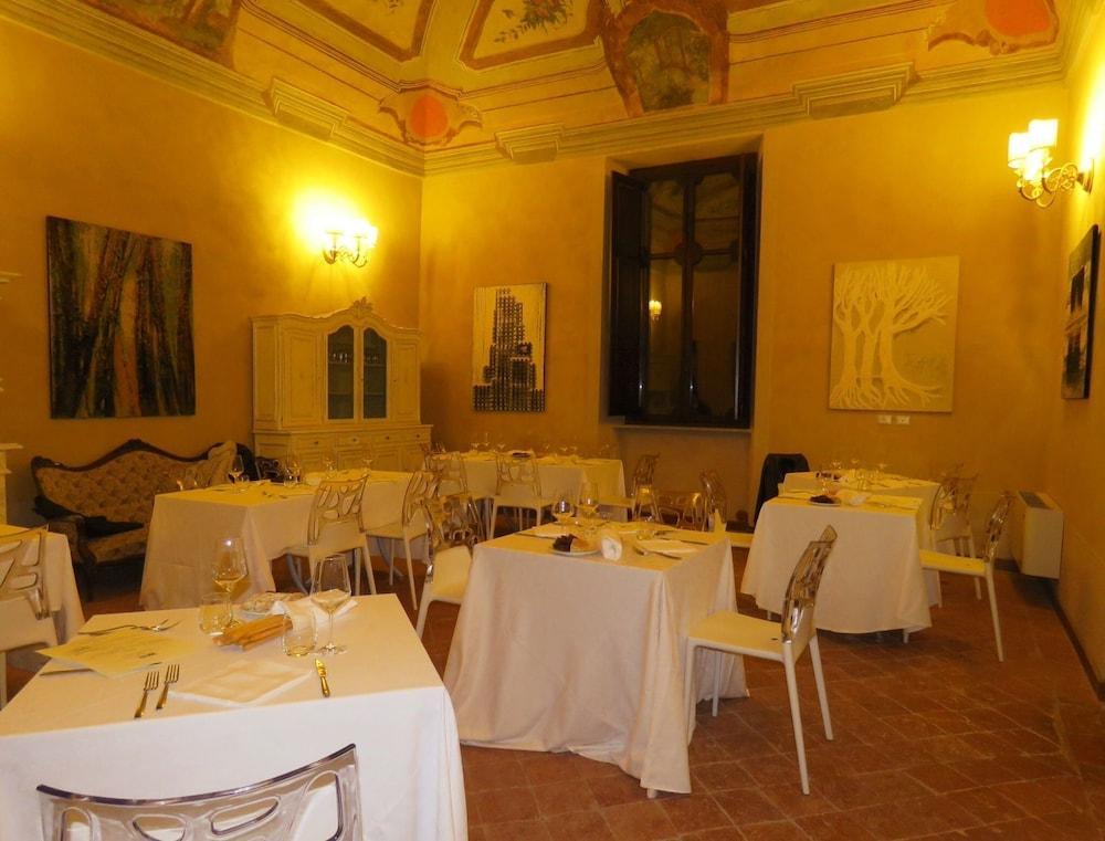 ホテル レライス パラッツォ パレオロギ センチュリー XIV Lu (Piedmont) エクステリア 写真